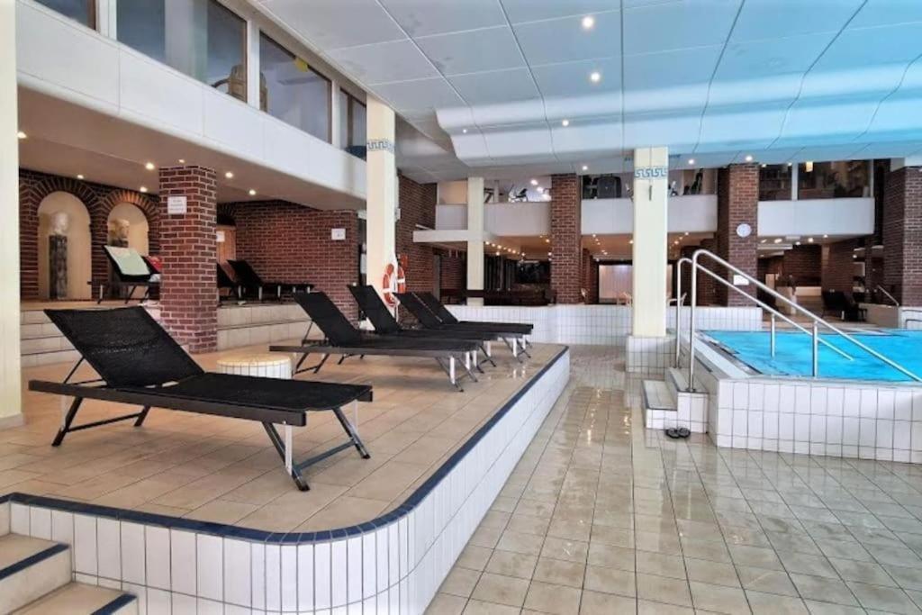 Emilia - Einzigartige Lage, Pools, Sauna *