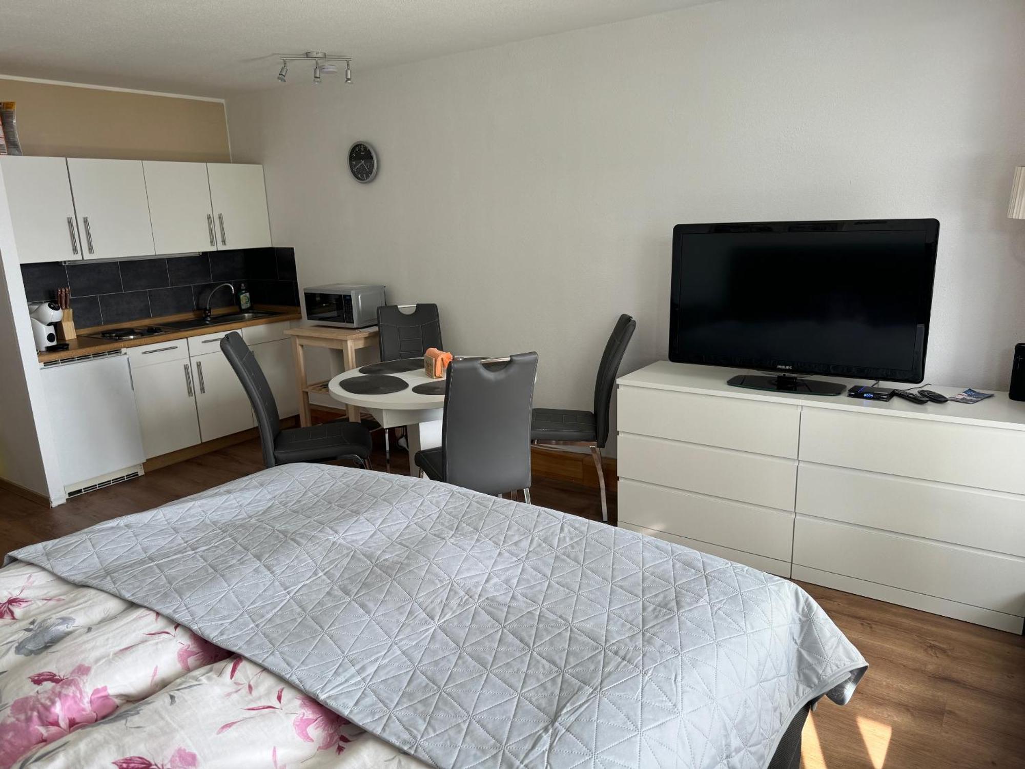 Apartment Emilia - Einzigartige Lage, Pools, Sauna *
