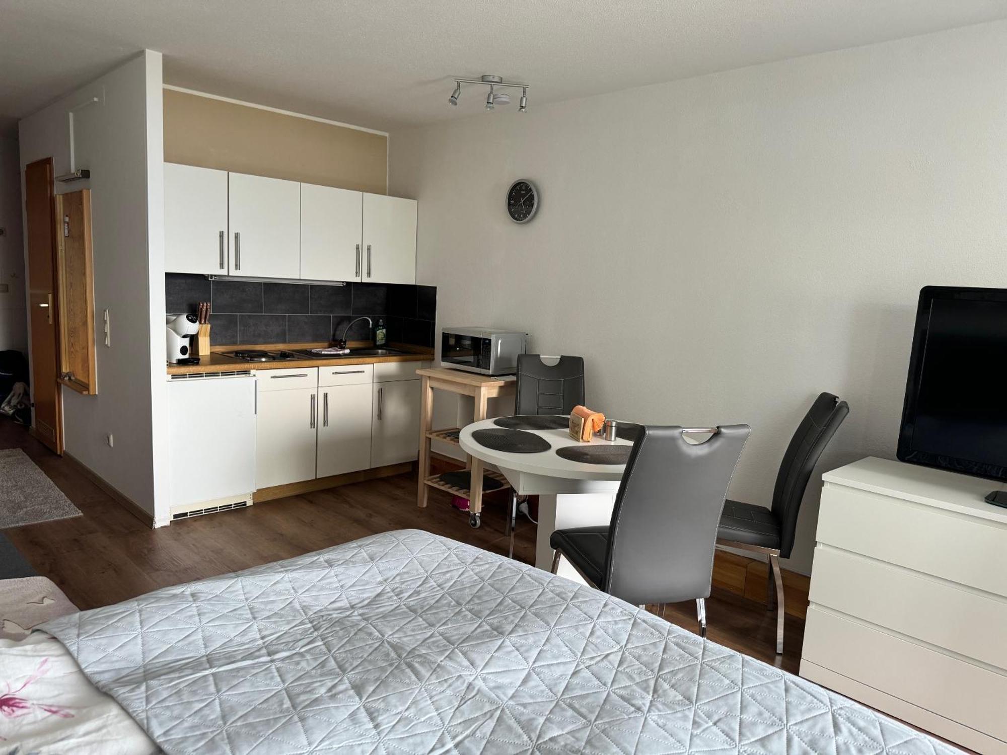 Apartment Emilia - Einzigartige Lage, Pools, Sauna *